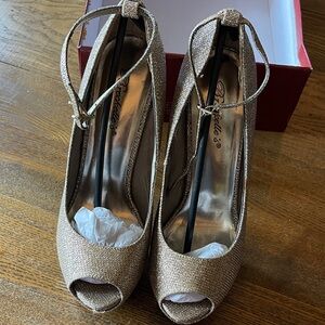 Breckelles Shimmering Champagne Gold Peep Toe Heels